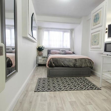 Bed and Breakfast Winstree Road Lexden Екстер'єр фото