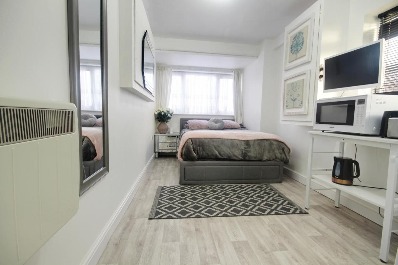 Bed and Breakfast Winstree Road Lexden Екстер'єр фото
